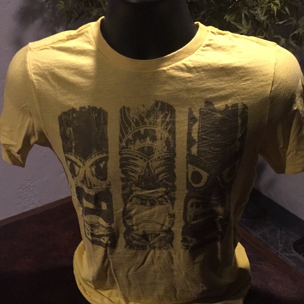 Men’s tee shirt